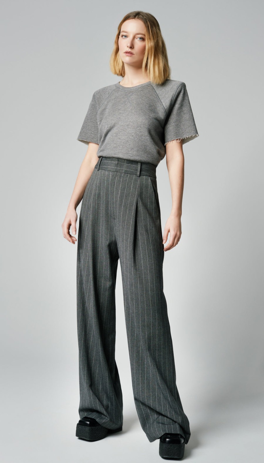 Bottoms ShopSmythe | Pleated Trouser